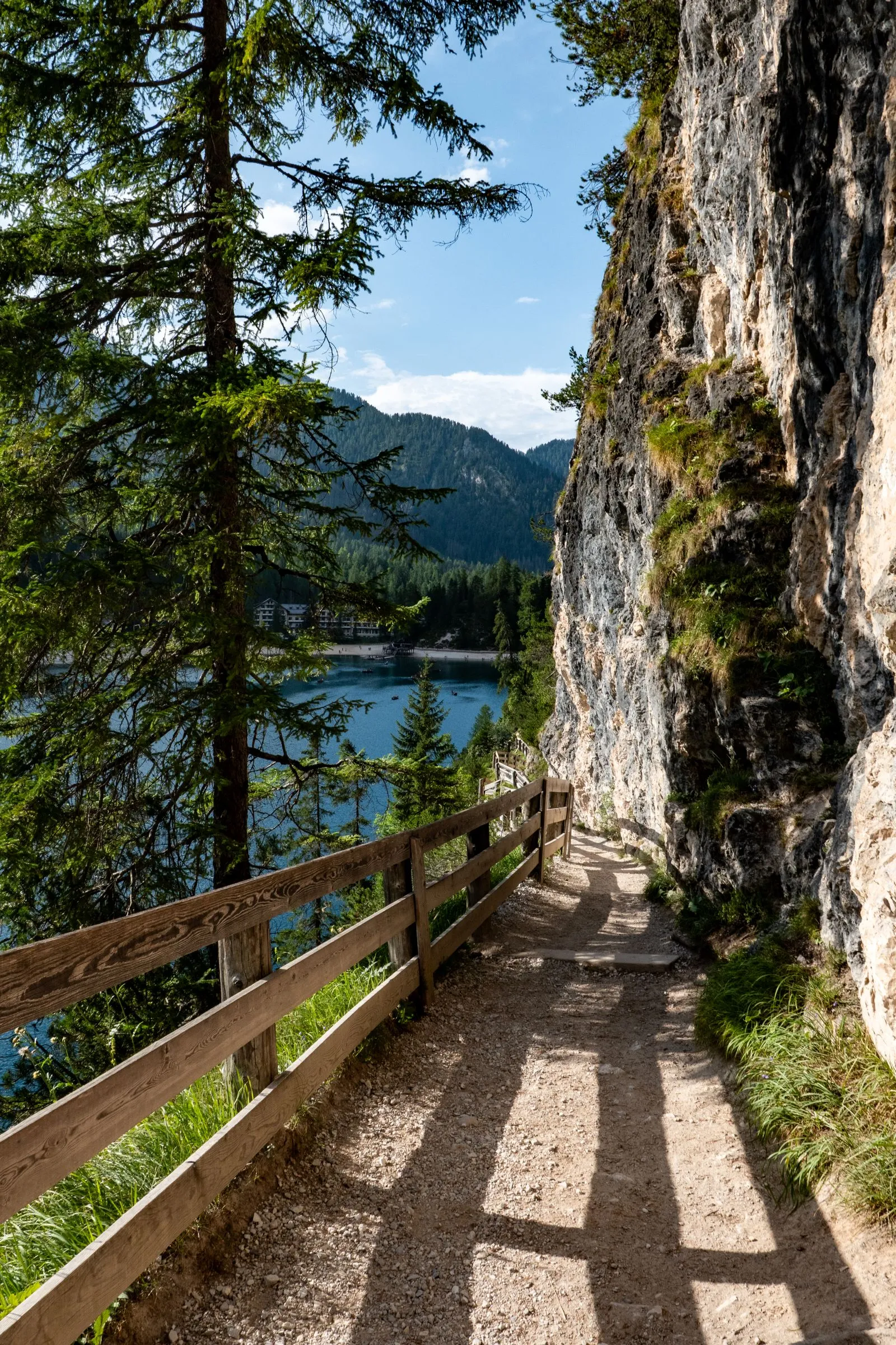 Lago di Braies, Włochy. Fotografia: Marian Kozaczewski.